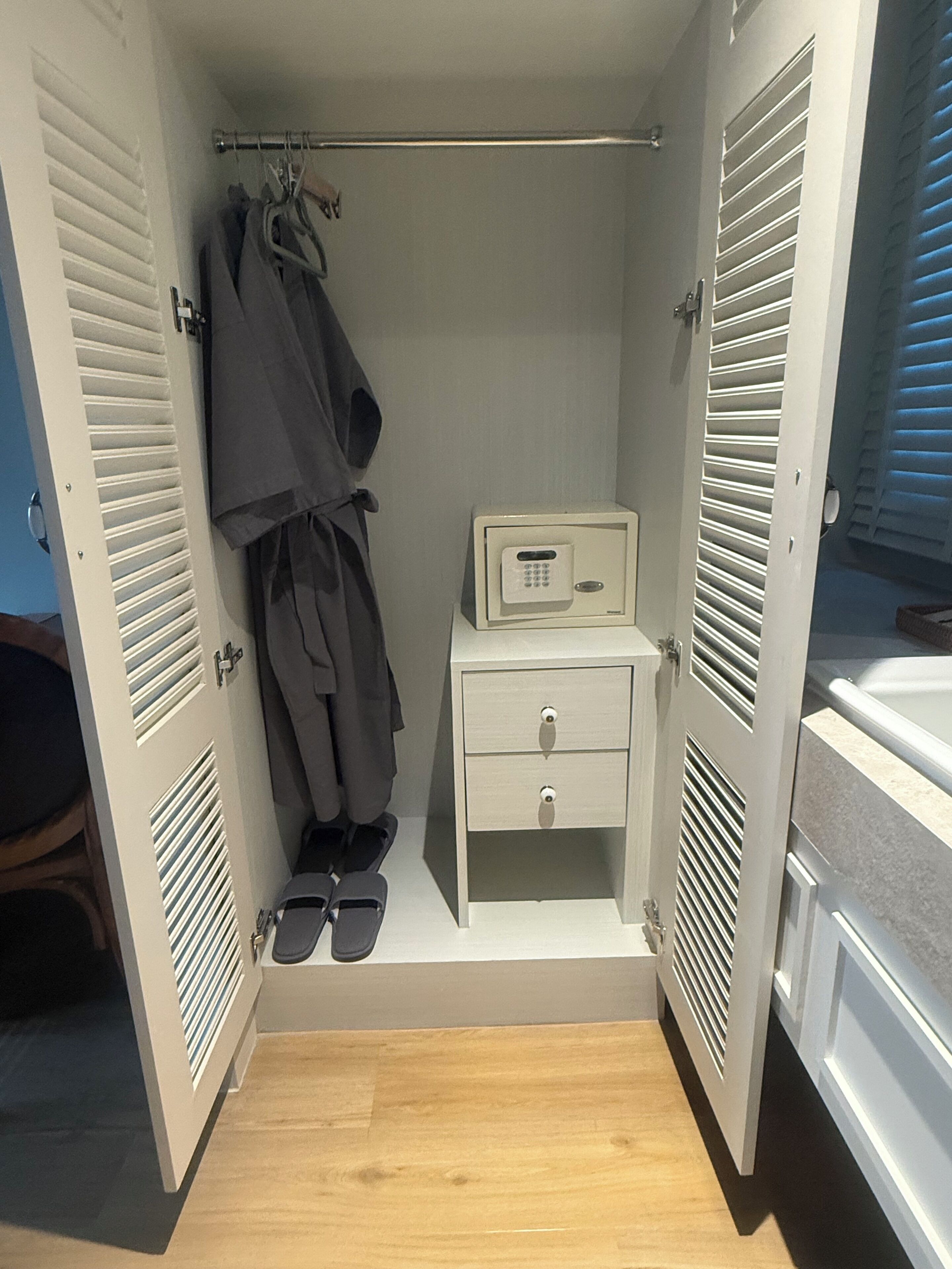 Phòng Suite Executive, quang cảnh thành phố | Két bảo mật tại phòng, bàn, màn/rèm cản sáng 