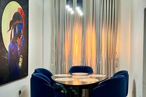 Room - Bytup 2Bedroom Apt in Lekki,24Hrs Light, Wifi ,Fully Serviced Apartment , Water Heater Smart tv (Ibeju)