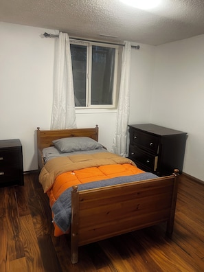 4 soverom, wi-fi (inkludert) og sengetøy