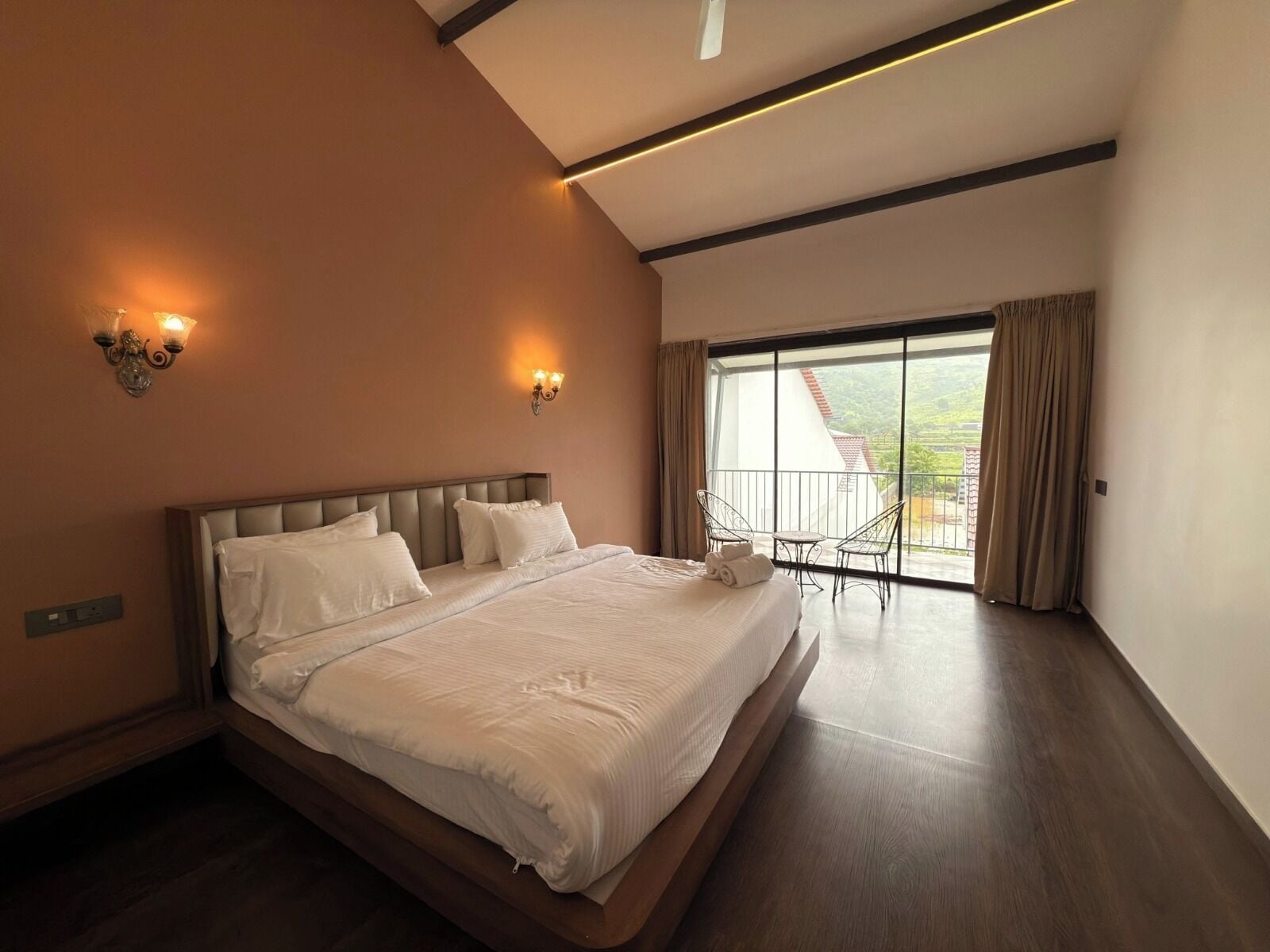 Luxury Double Room | Memory foam beds, in-room safe, laptop workspace, soundproofing