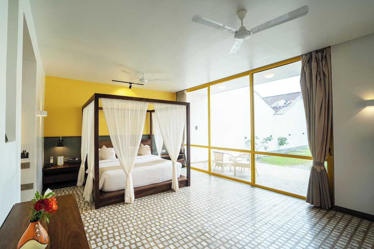 Luxury Quadruple Room | Memory foam beds, in-room safe, laptop workspace, soundproofing