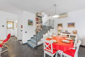 Dining - Moneglia Villa in A Quiet Place (Moneglia)