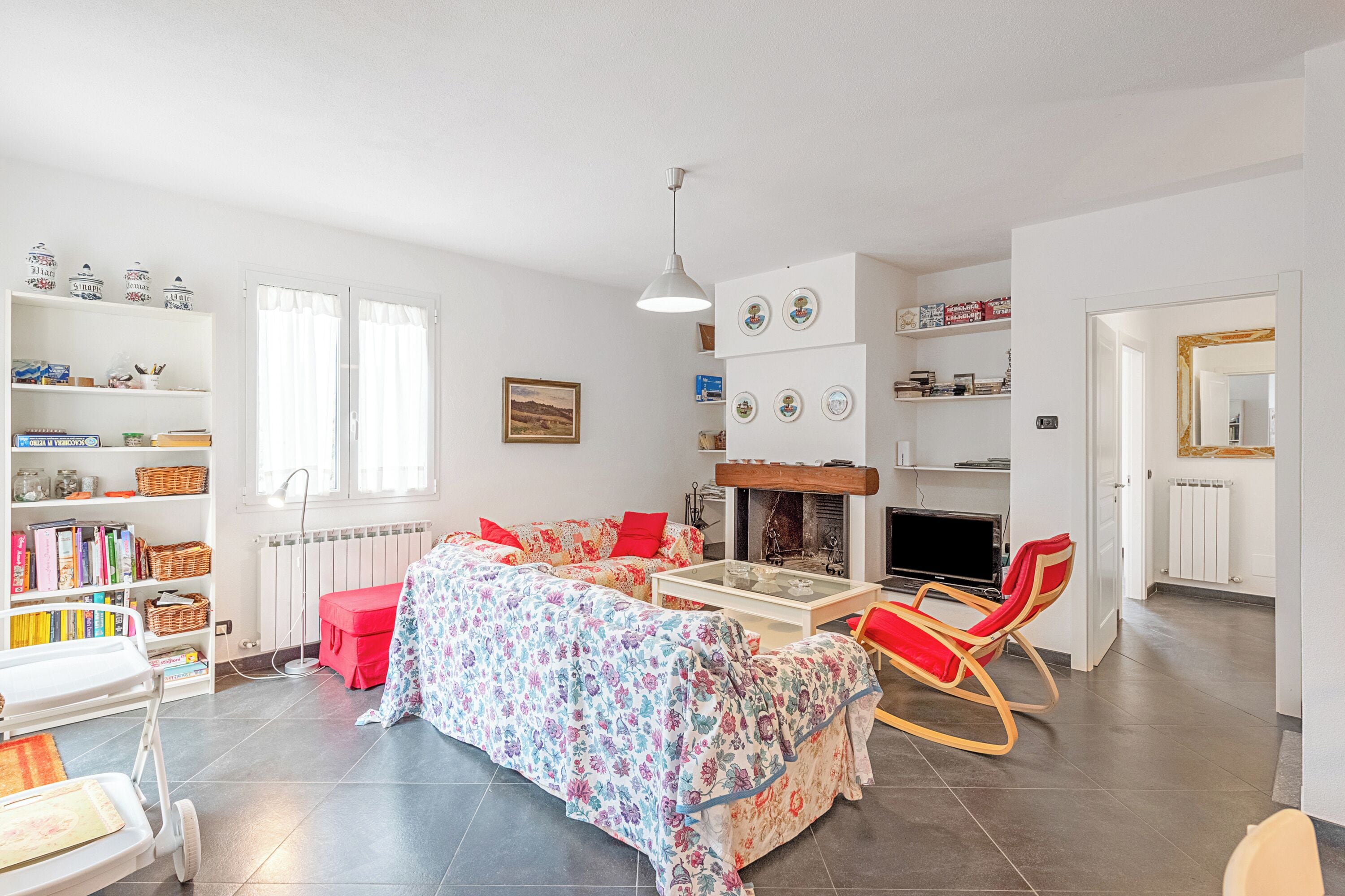 Vila Keluarga, beberapa kamar, 2 kamar mandi (Moneglia Villa in A Quiet Place) | Area keluarga | Smart TV 21-inci dengan saluran TV kabel