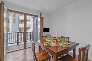 Apartamento família, vários quartos (The Sunflower) | Vista do quarto