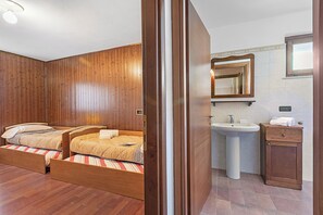 1 habitación y ropa de cama 