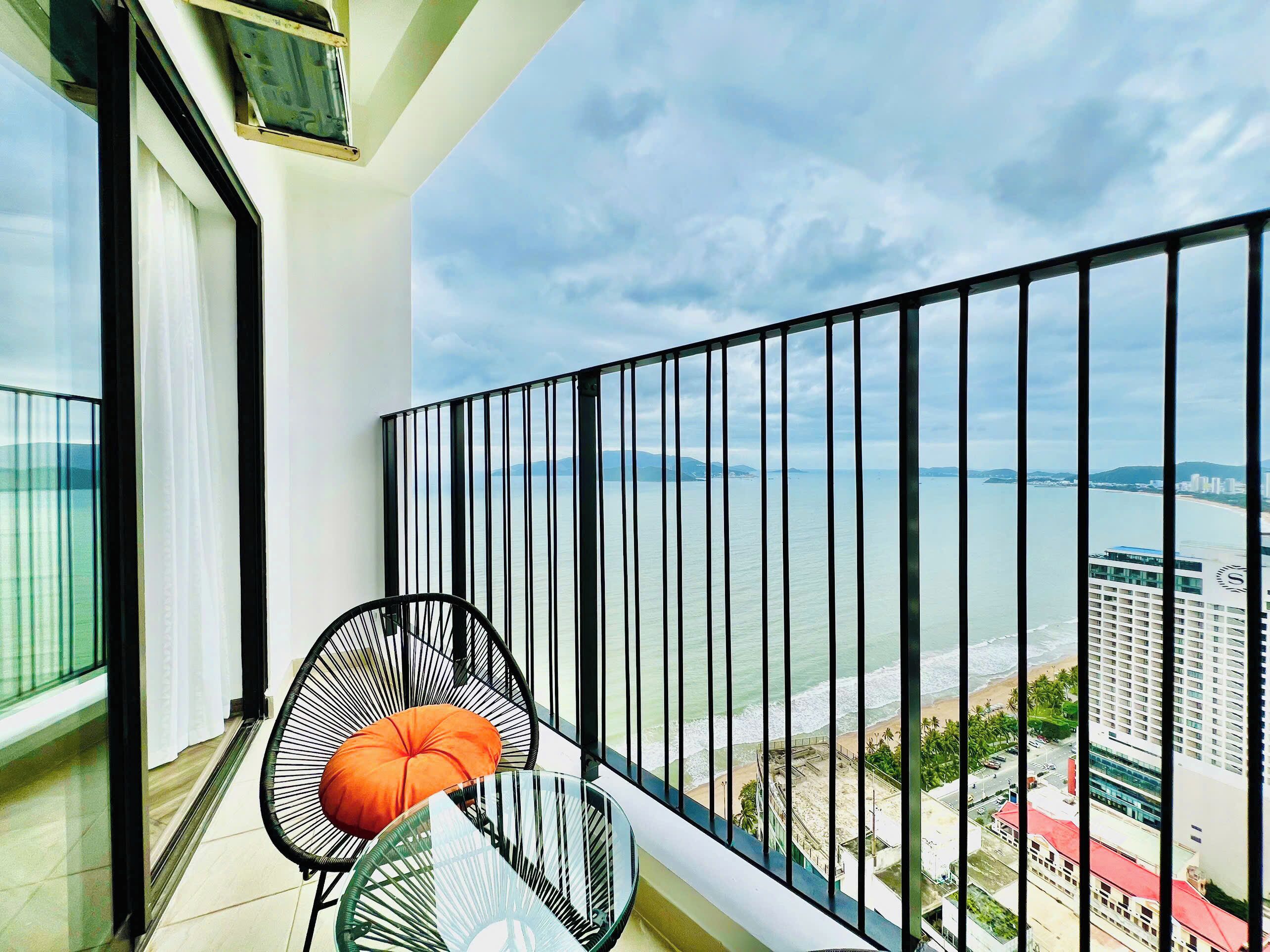 Apartamento, 3 quartos, sacada, vista para o mar | Sacada