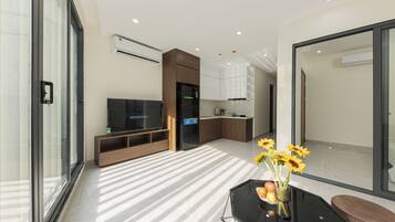 Télévision à écran plat de 32 pouces avec chaßnes par cùble