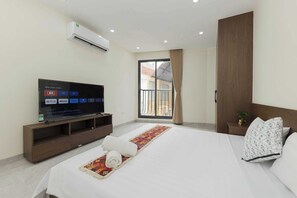 Standard Apartment | Free WiFi, bed sheets - Collection O West Lake Apartment (Hanoi)