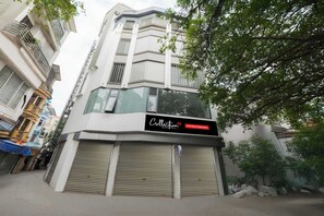 Front of property - Collection O West Lake Apartment (Hanoi)