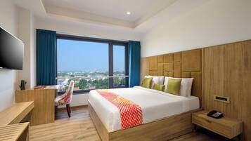 Deluxe Double Room, City View | Desk, iron/ironing board, free WiFi