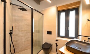 Shower, hair dryer, towels, soap - Roustico Luxury Villa Heated Pool and Whirlpool (Rethymnon)