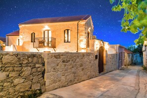 Exterior - Roustico Luxury Villa Private Pool and Heated Whirlpool (Rethymnon)