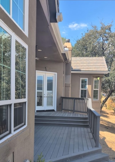 3-bedroom villa in fabulous Oakhurst with cool AC