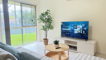 Iron/ironing board, WiFi