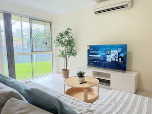 Iron/ironing board, WiFi - Riverview Modern Haven | Entire 4BR Home (Riverview)