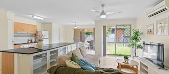 Riverview Modern Haven | Entire 4BR Home