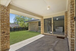 Terrace/patio - Riverview Modern Haven | Entire 4BR Home (Riverview)