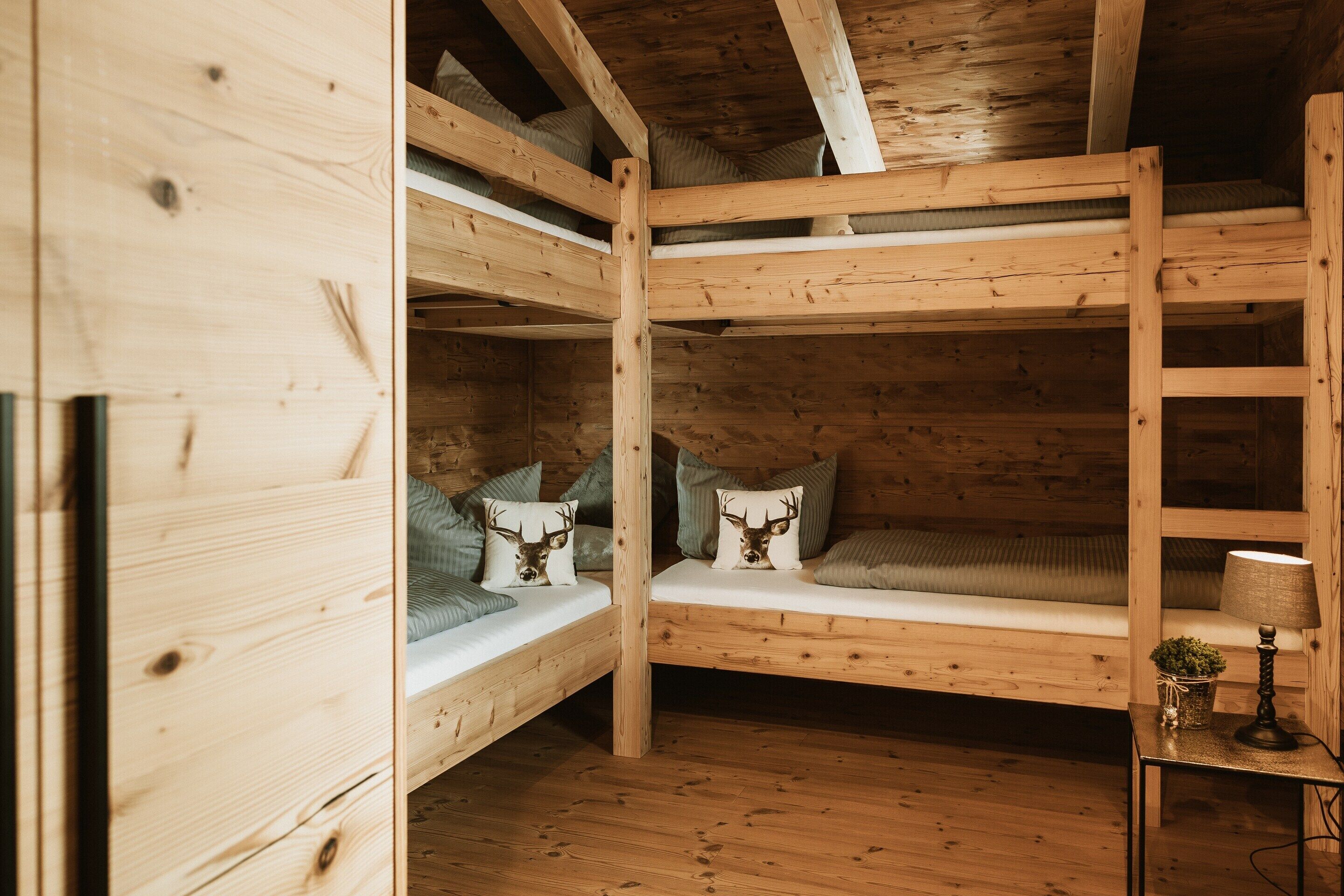 Chalet | 2 kamar tidur dan dilengkapi dengan perabotan berbeda-beda