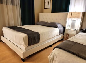 Ferros/tábuas de passar roupa, Wi-Fi, roupa de cama