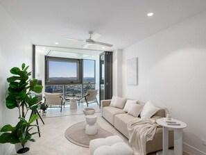 TV - Unbeatable River View from High Above 1BR/ Casino (Brisbane)