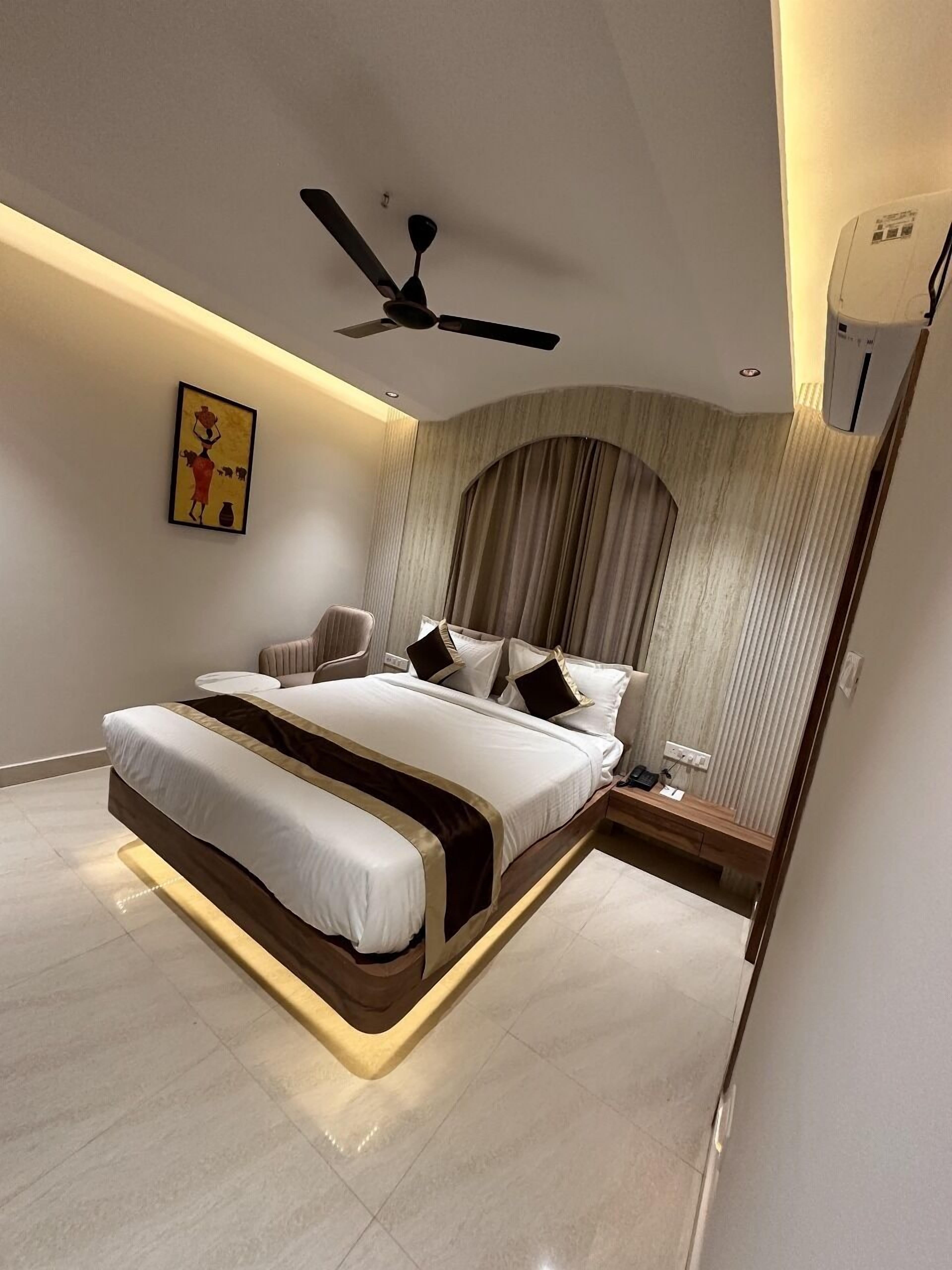 Habitación Deluxe doble, balcón | Escritorio y wifi gratis