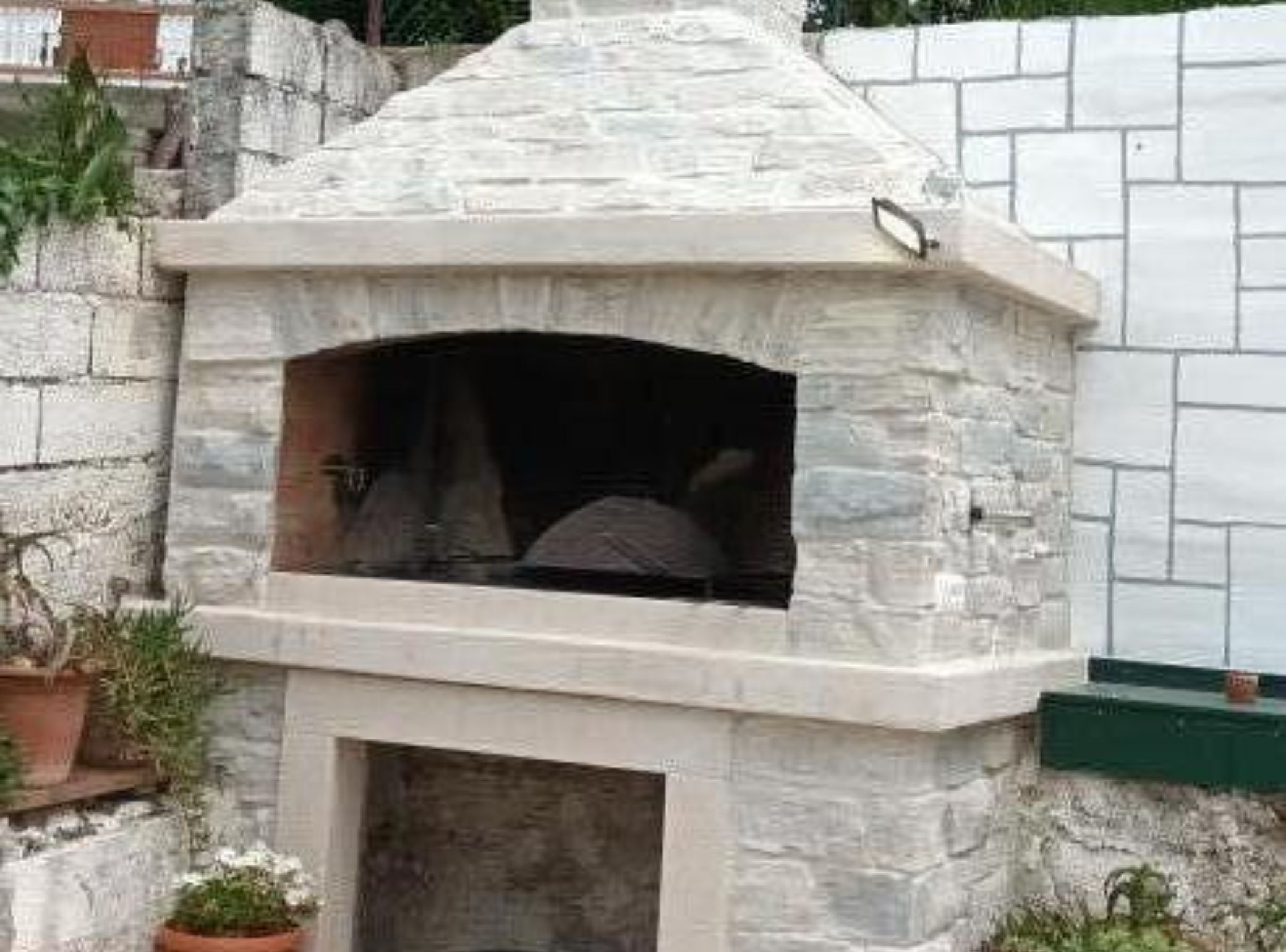 Studio (Studio Apartment With Balcony and Vie) | BBQ/picnic area