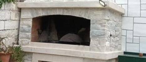 Estudio (Studio Apartment With Balcony and Vie) | Área de parrilladas y picnic