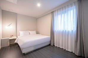 Family Penthouse, City View | Blackout drapes, iron/ironing board, free WiFi - Denbasta Hotel Guseo (Busan)
