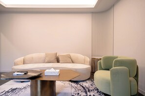 Family Penthouse, City View | Living area - Denbasta Hotel Guseo (Busan)