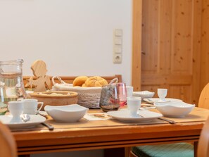 Dining - Holiday Apartment in Leogang with Mountain View (Leogang)