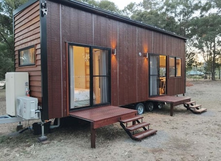 Exterior. The Glan Devon Tiny Retreat
