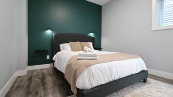 3 bedrooms, iron/ironing board, free WiFi, bed sheets
