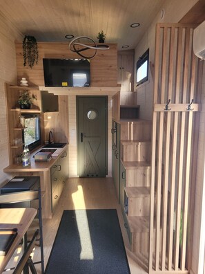 Interior - KE-Tiny Settlement House Buddy (Oerlenbach)