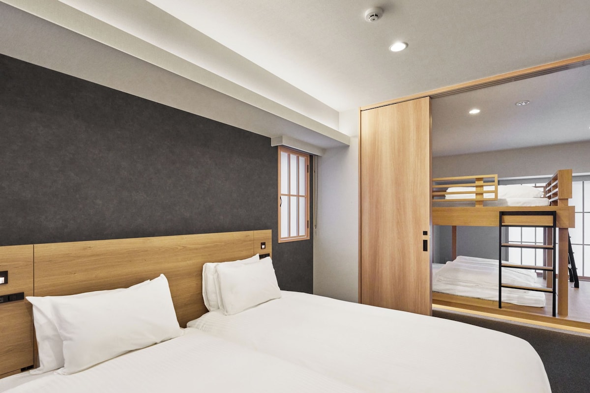 Superior One Bedroom Family Apartment for 6