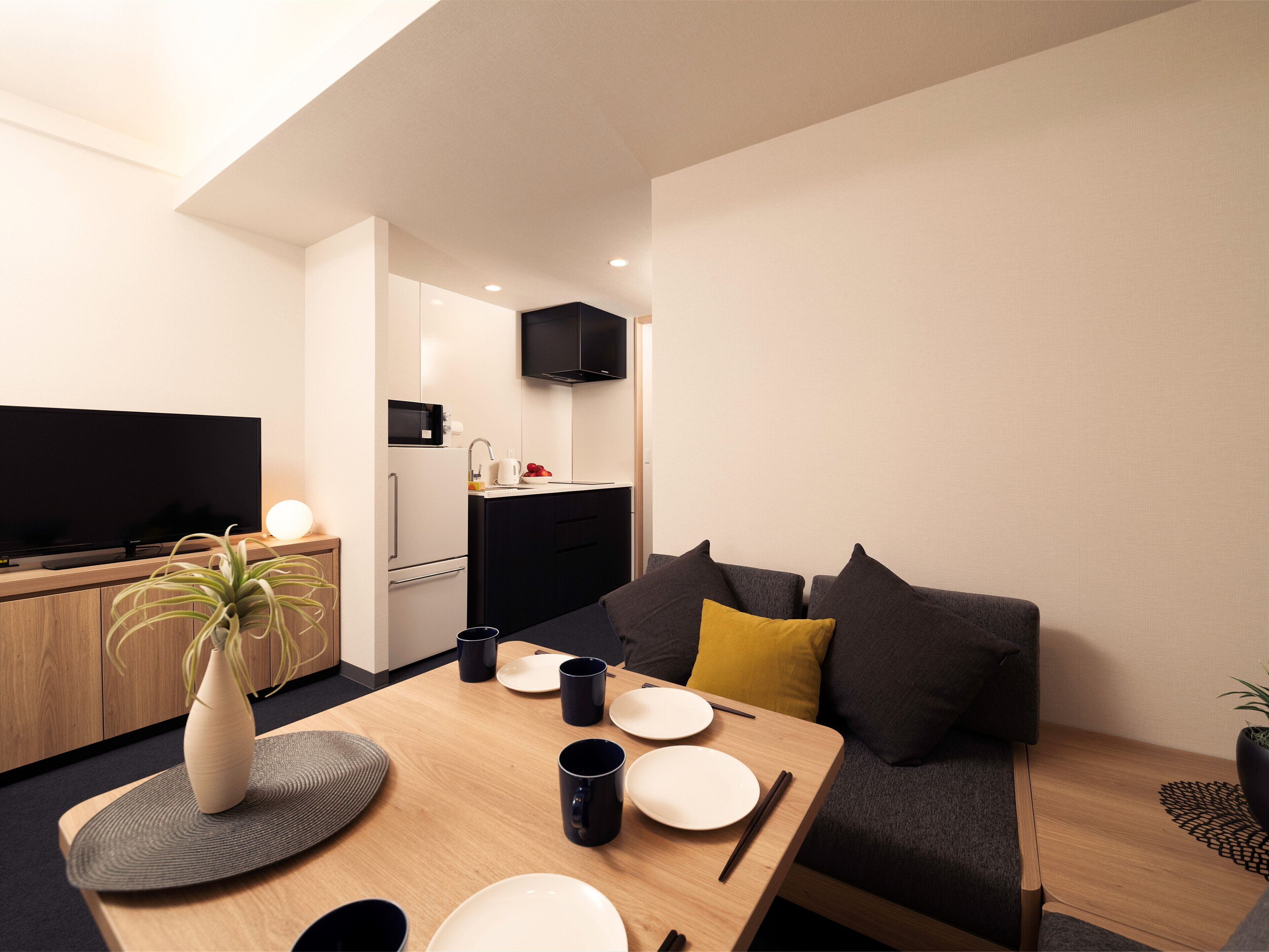 羽絨被、房內夾萬、免費 Wi-Fi、床單