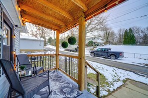 Terrace/patio - Walk to Dtwn Fayetteville: Family Home w/ Fire Pit (Fayetteville)