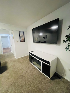 Interior - Spacious2 - bedroom condo in tranquil (Reynoldsburg)