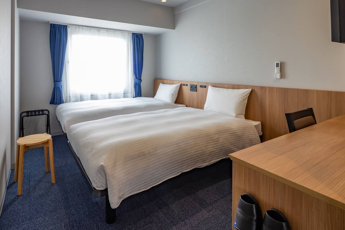 Espace de travail pour ordinateur portable, rideaux occultants