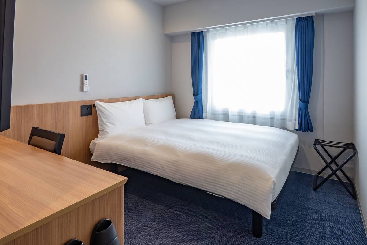 Espace de travail pour ordinateur portable, rideaux occultants