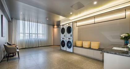 Yangjiang Jiangcheng Junyi Square Atour X Hotel