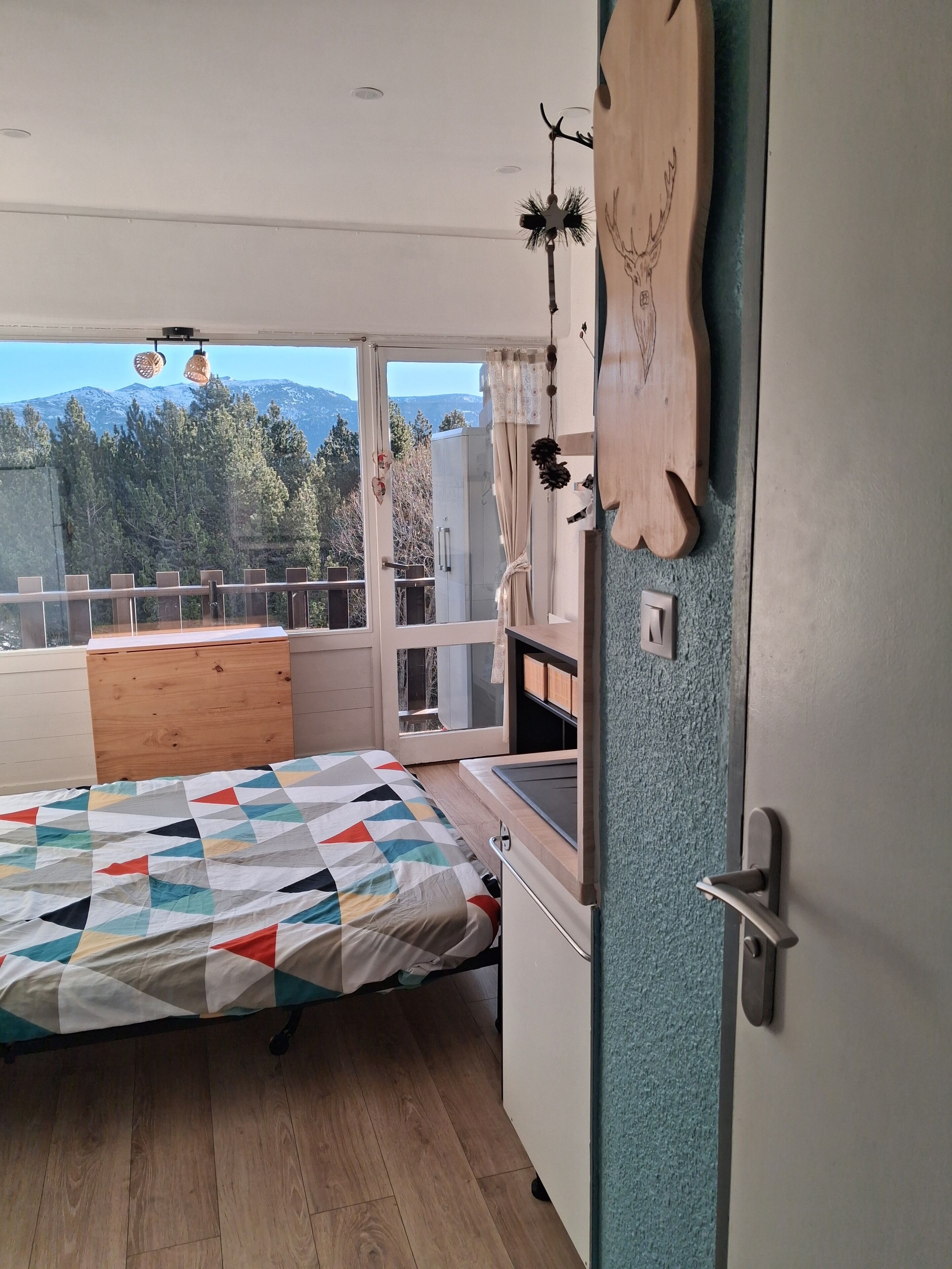 Tabla de planchar con plancha y acceso para silla de ruedas 