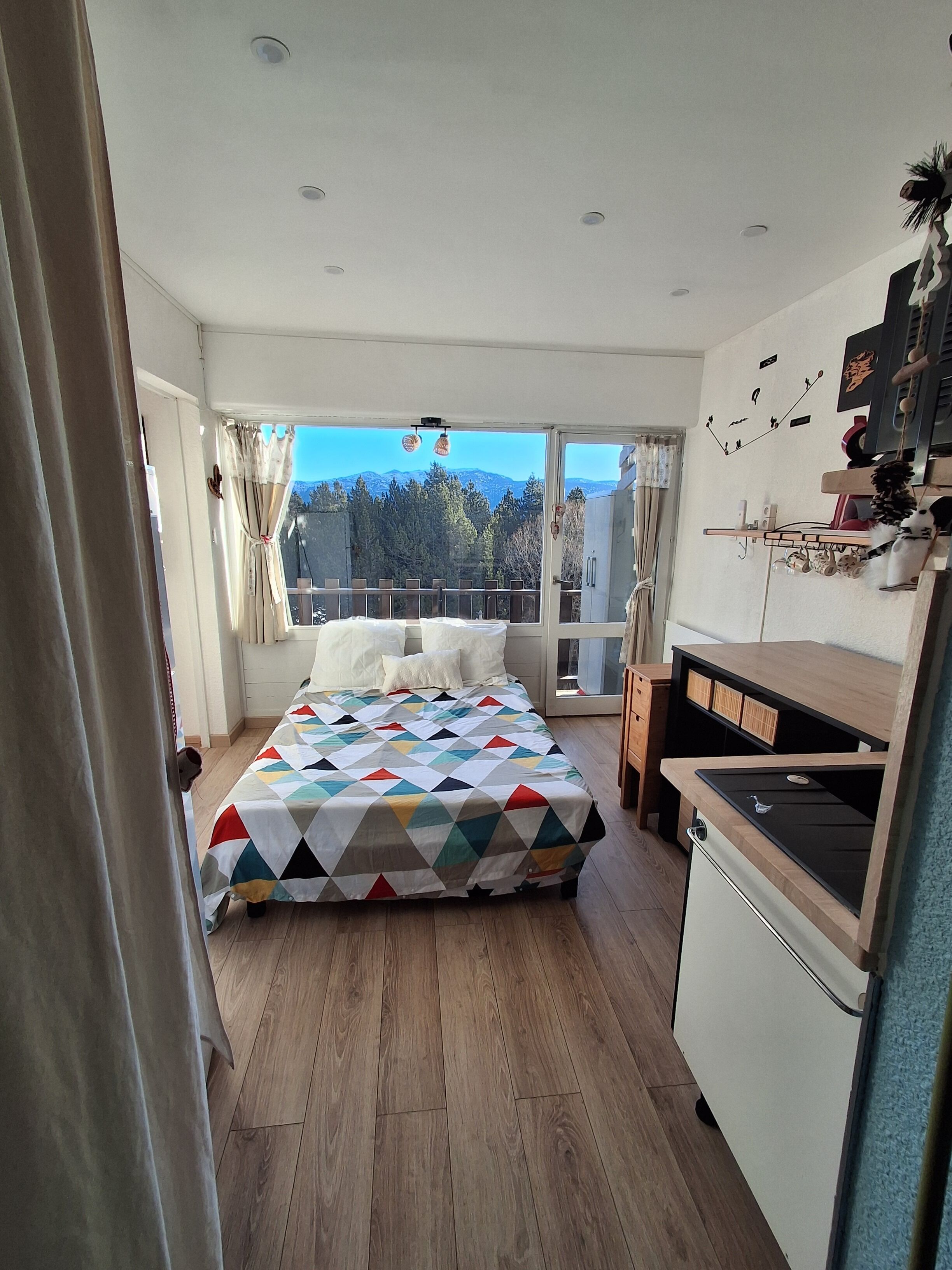 アイロン / アイロン台、車椅子でアクセスできる設備