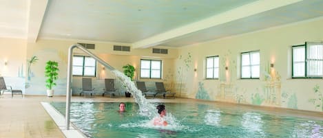 Mobile Home | Piscine | Piscine couverte, piscine extérieure