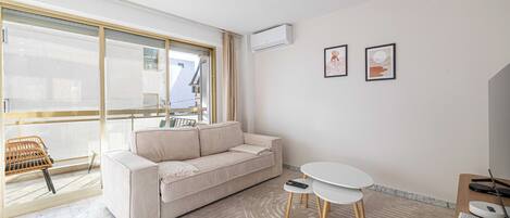 Apartment | Living area