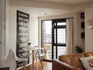 Fernseher, Stereoanlage