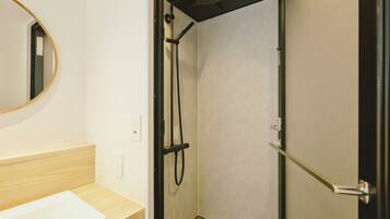 Suite, Mountain View | Bathroom | Hydromassage showerhead, hair dryer, towels, shampoo