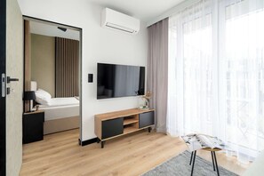 1 bedroom, iron/ironing board, WiFi, bed sheets - Cozy Apartment | Air Conditioning | Balcony (Poznań)