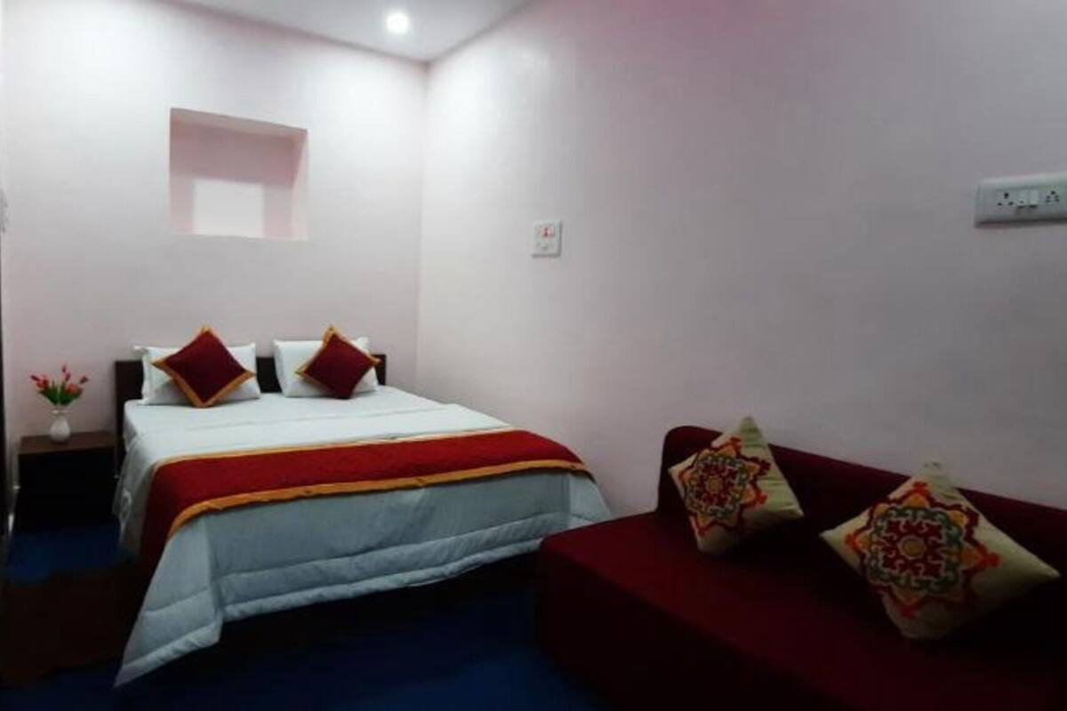 Deluxe Double Room | Free WiFi