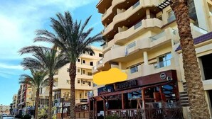 Luokittelematon kuva, 5 kautta 21, painike