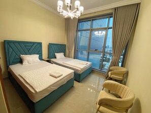 Planxa i posts de planxar, Internet i roba de llit 